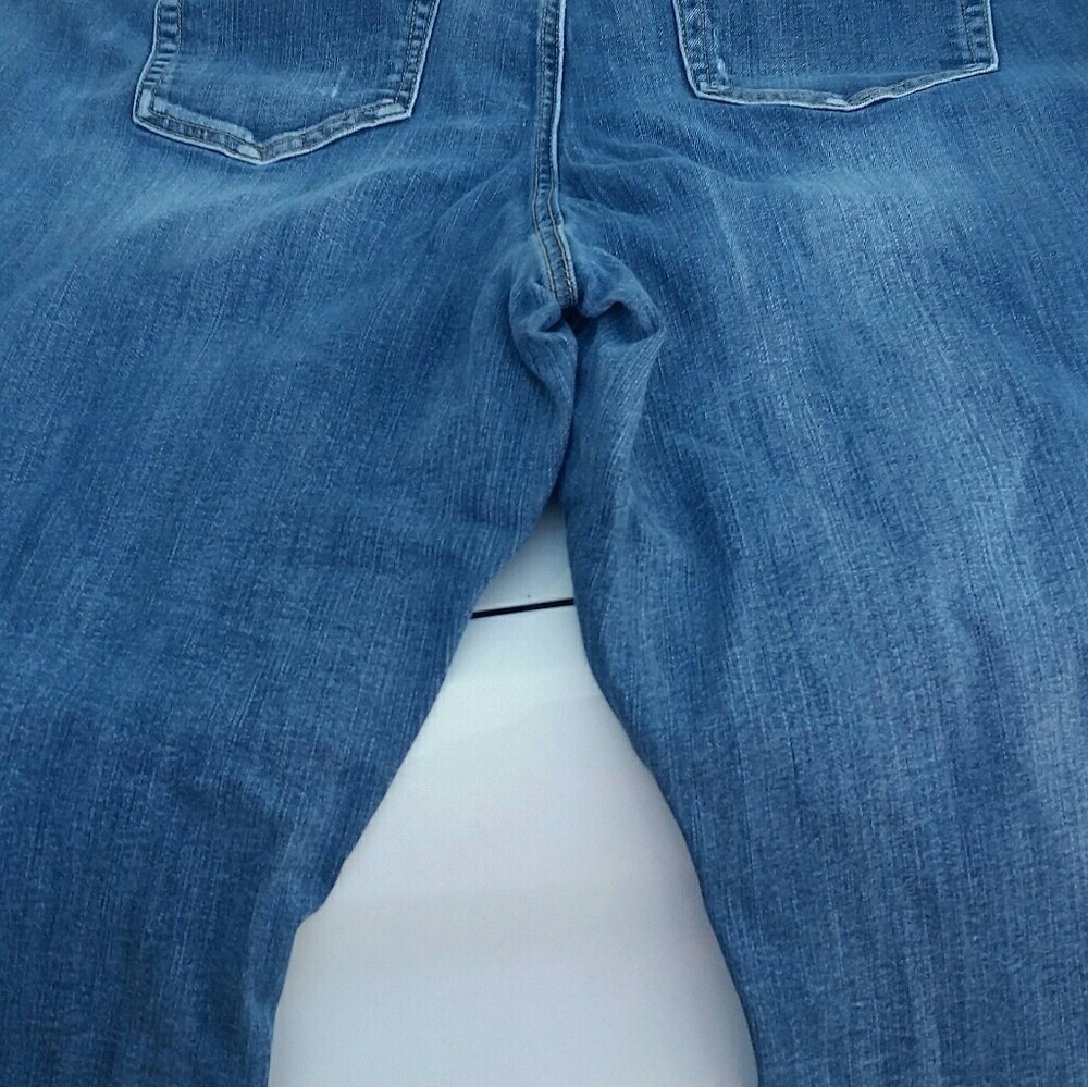 TORRID Factory Destroyed Denim jeans 22 EUC D4